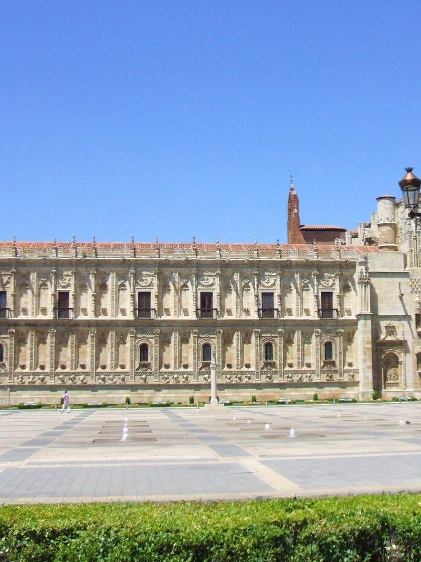 La fachada plateresca de San Marcos en León